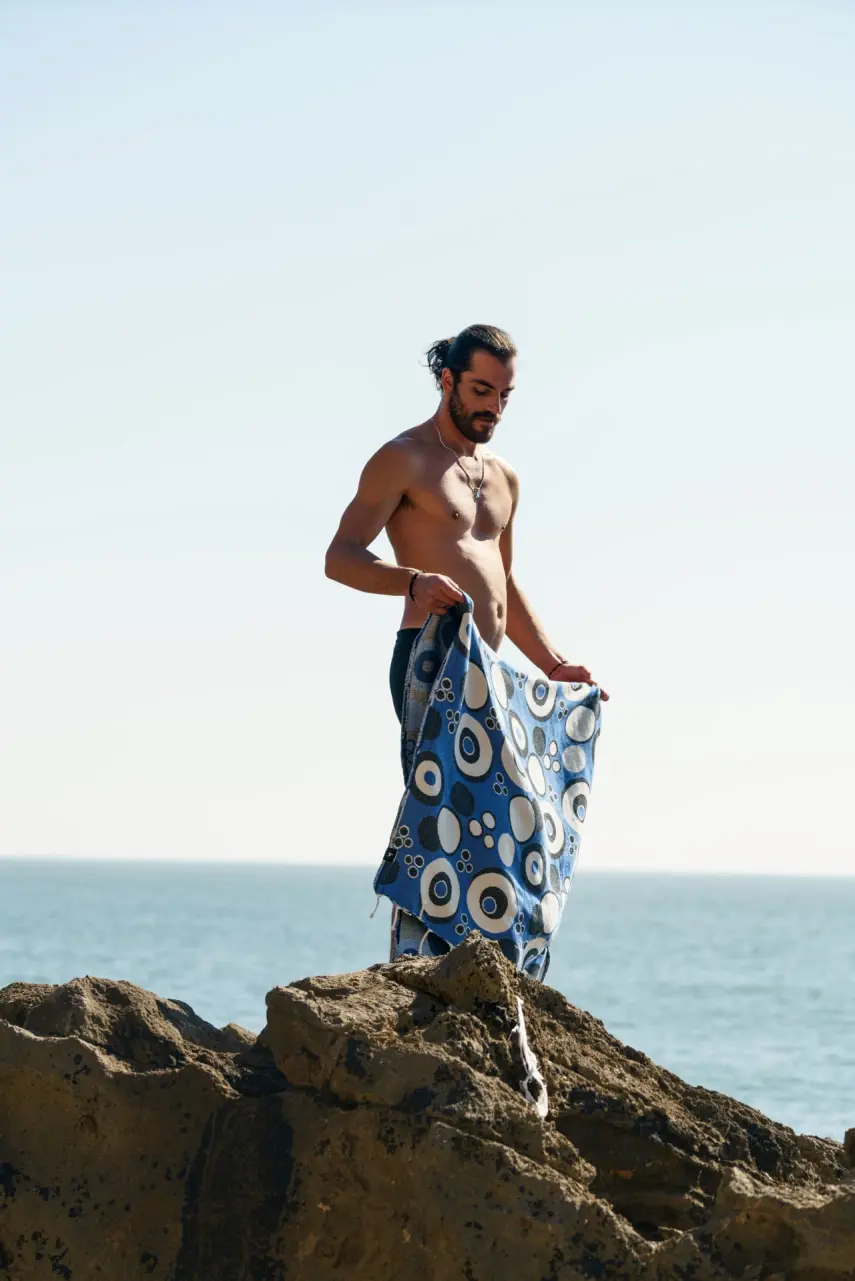 Futah - Vortex Blue & Black Beach Towel (6)