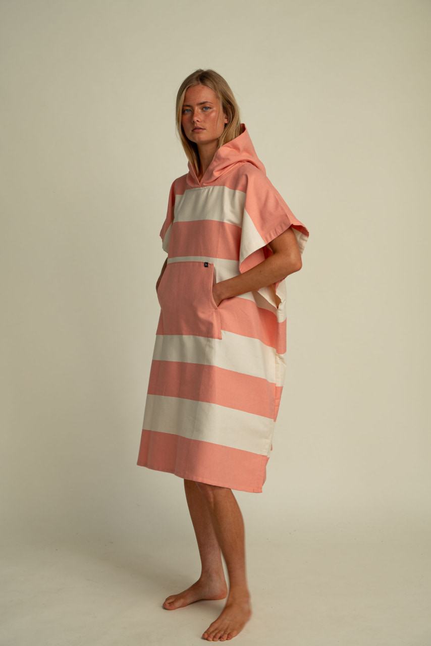 Futah - Bedu Coral Poncho (2)
