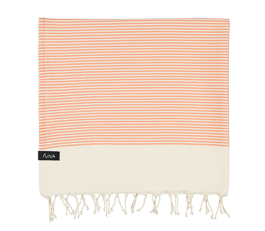 Futah - Nazaré Hot Coral Beach Towel (2)
