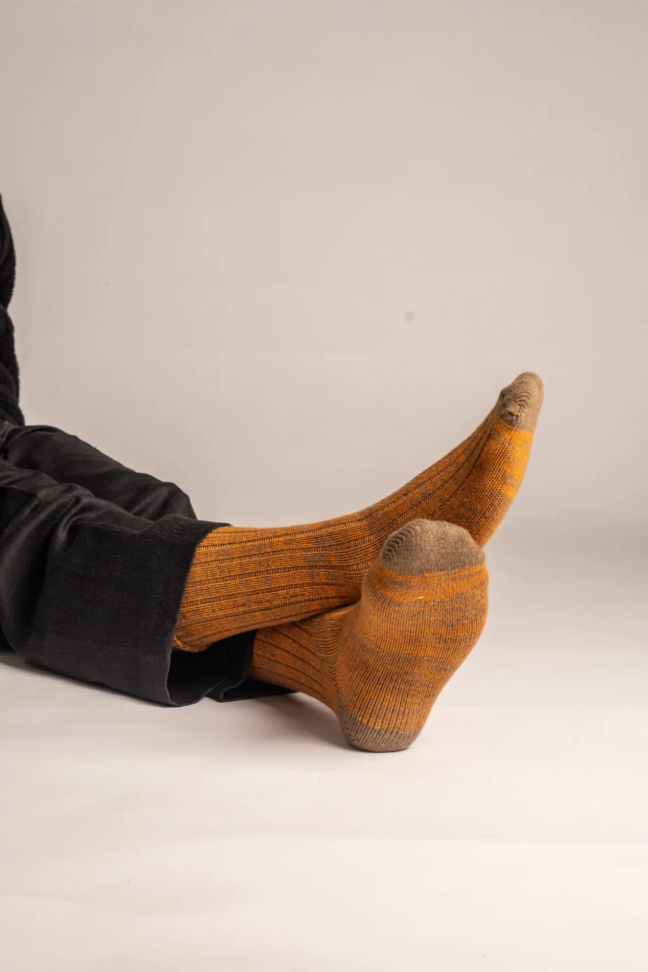 Futah - Cashmere & Wool Amber Socks (3)