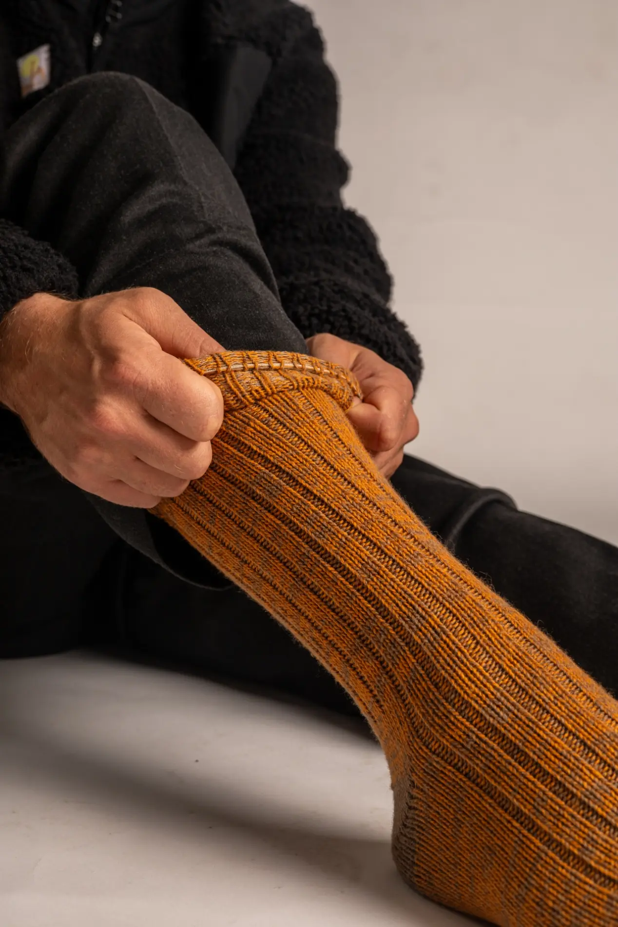 Futah - Cashmere & Wool Amber Socks (4)